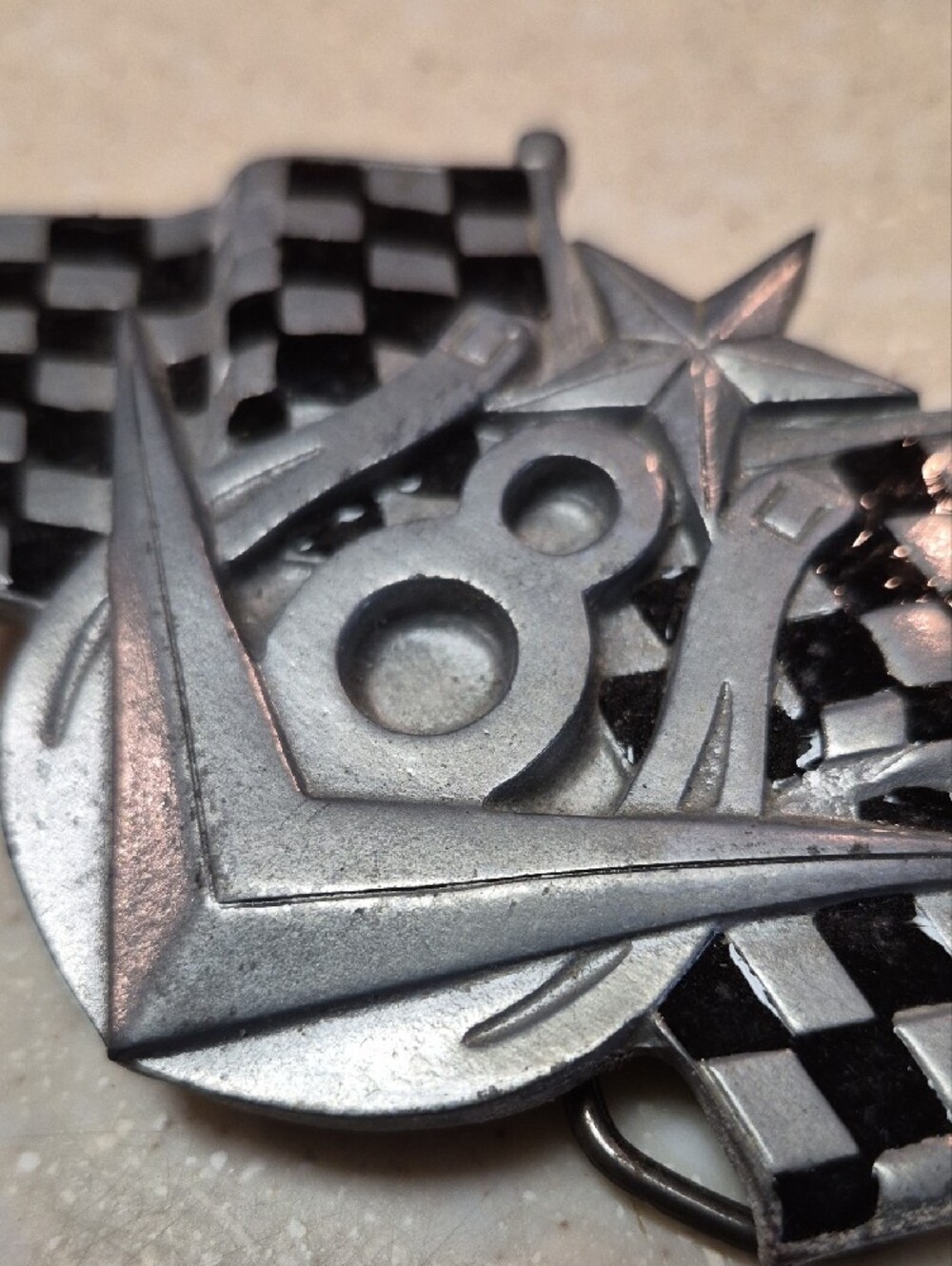 Vintage V8 Racing Flags Belt Buckle Metal Engine Hot Rod Novelty #4634 - Picture 4 of 6